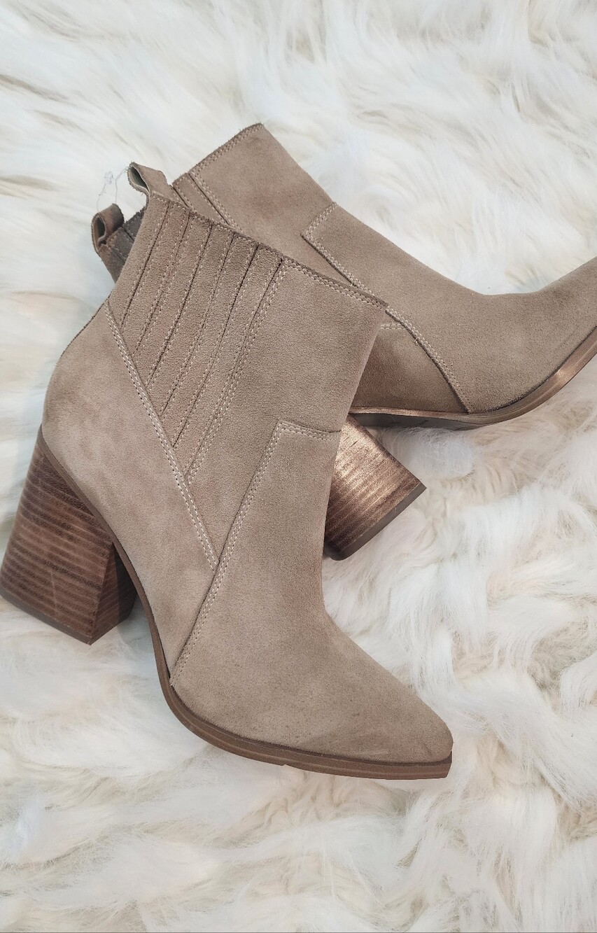 Marc Fisher Taupe Suede Pointed-Toe Ankle Booties Size 10M